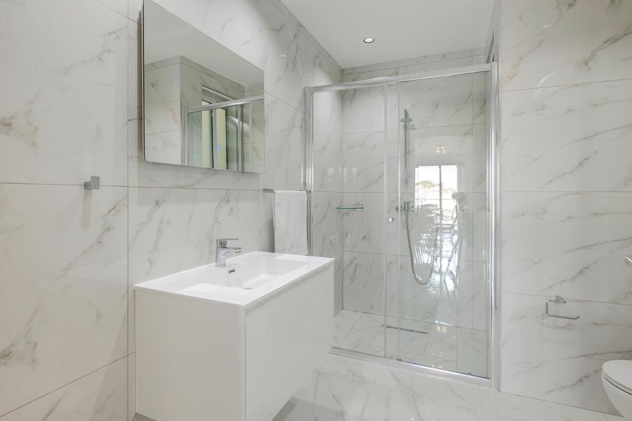 Splendid 2Br Apartment, Steps To St Georges Bay Saint Julian's Exterior foto